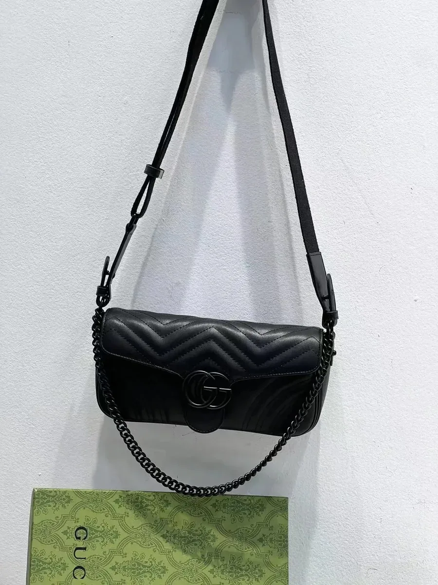 Gucci Gucci GG Marmont Black Chain Shoulder Bag Black