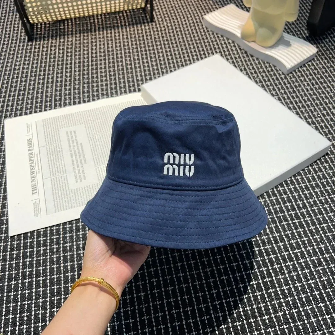 Miu Miu Miu Miu Navy 'MIU MIU' Logo Bucket Hat Navy - 1