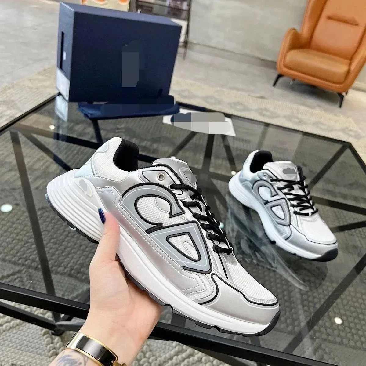 Other Unisex 26 Sneakers White/Silver Running Shoes White - 1