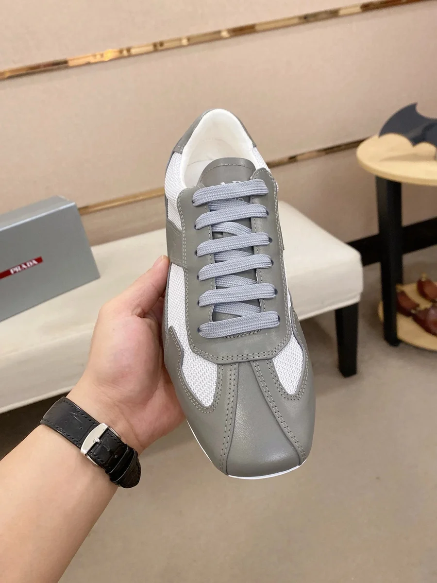 Prada Prada Runners Grey/White Sneakers Grey