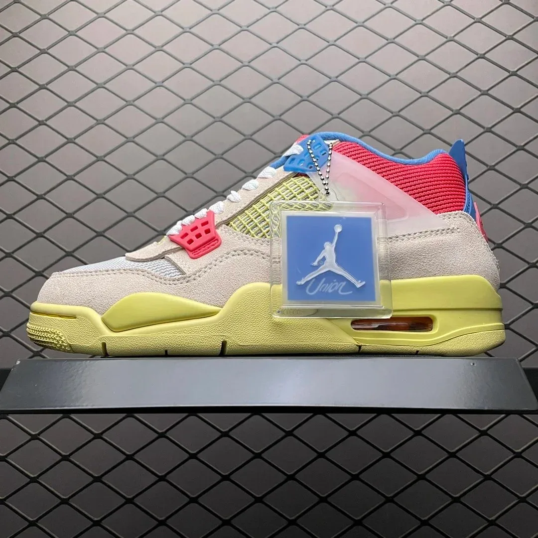 Nike Nike Air Jordan 4 Union Beige Yellow Red Sneakers Beige