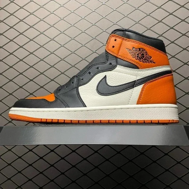Nike Nike Air Jordan 1 High Black/Orange Sneakers Black - 1