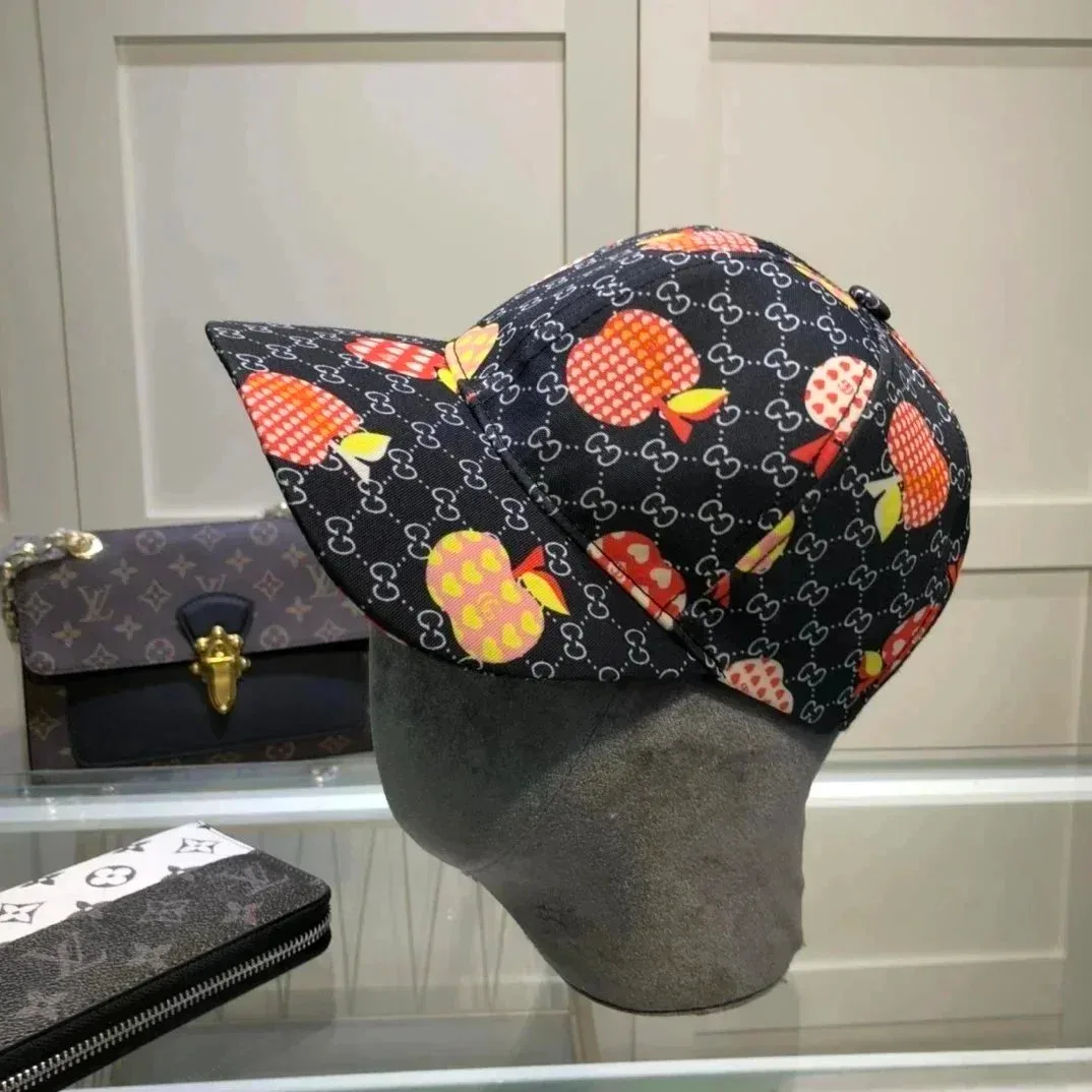 Gucci Gucci GG Supreme Apple Print Cap Black
