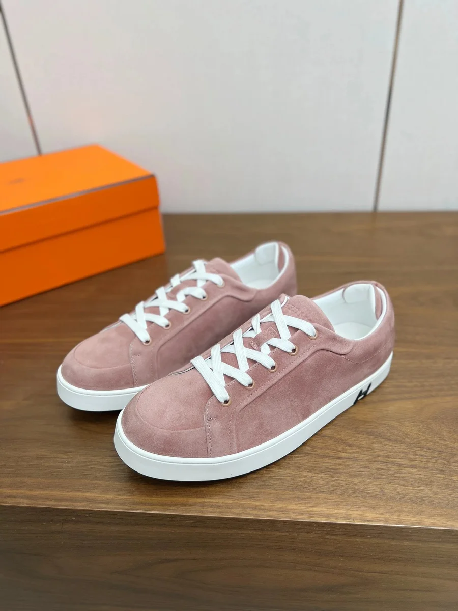 Hermès Hermès Runner Pink Suede Sneakers Pink