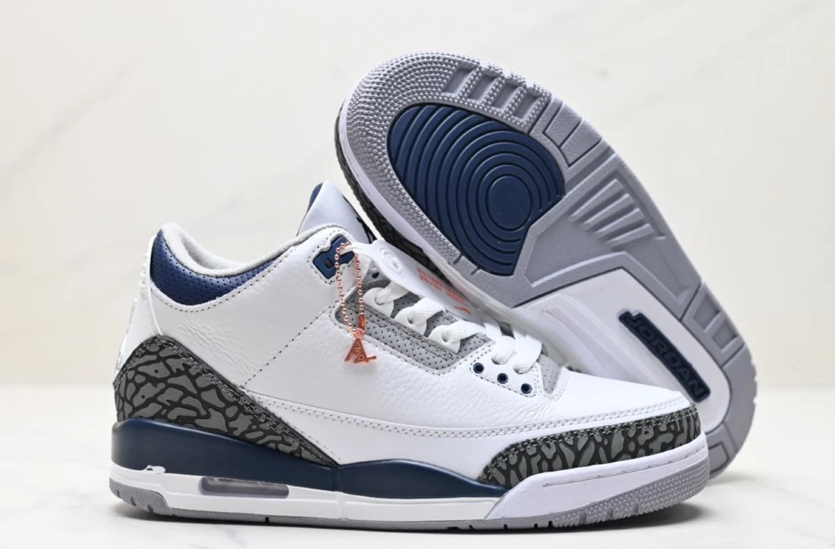 Nike Nike Air Jordan 3 White/Blue Cement Sneakers White