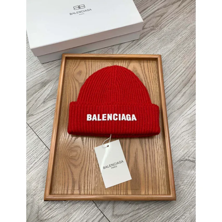Balenciaga Balenciaga Red/White Logo Knit Beanie Red