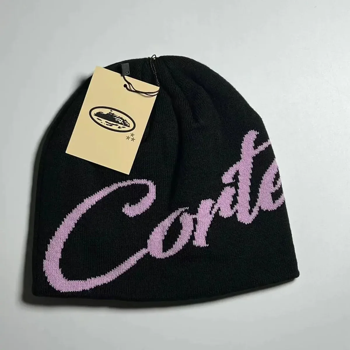 Conte Script Logo Black/Pink Beanie product photo