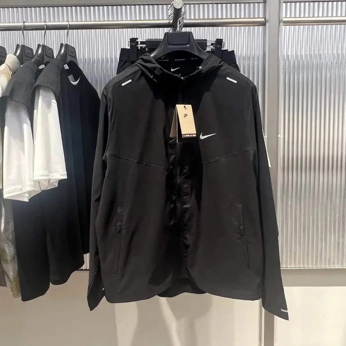 Nike Nike Windrunner Quick-drying Sports-5 Black Hooded Jacket Black