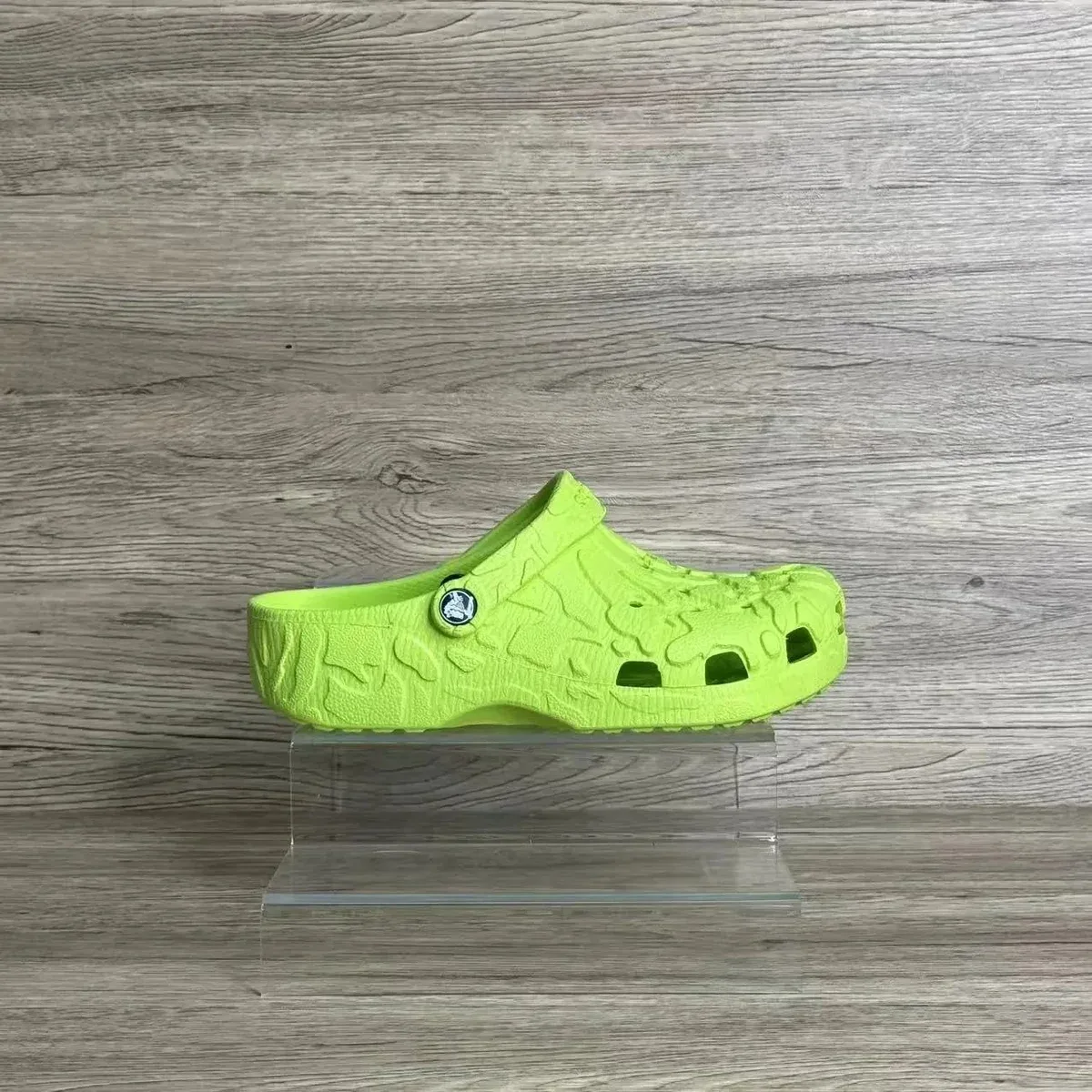 Crocs Crocs Classic Clog Maple Apple Green Sandals Green - 1