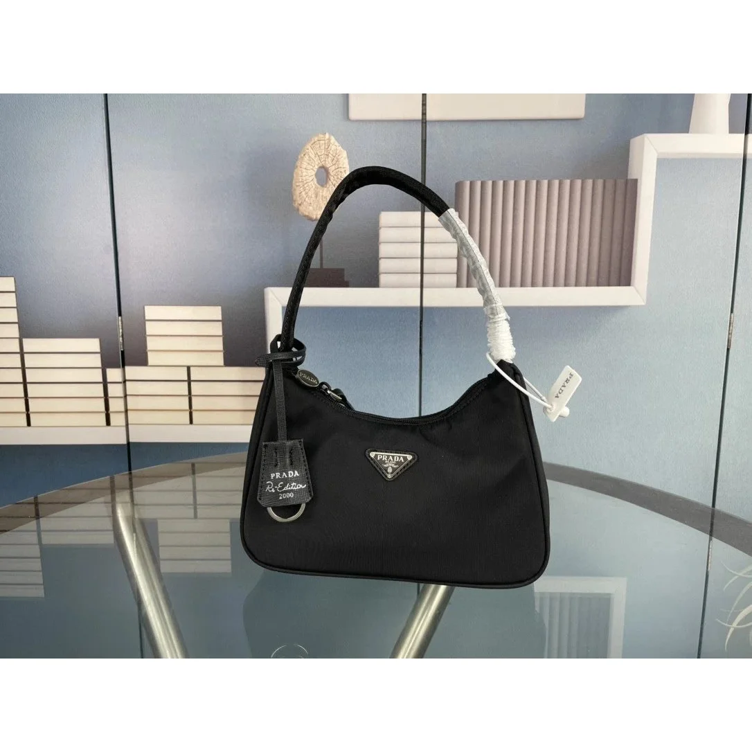 Prada Prada Re-Edition 2000 Black Shoulder Bag Black