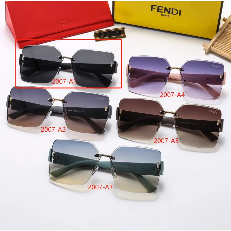 Fendi Fendi Iconic 2007-A1 Gradient Sunglasses Black