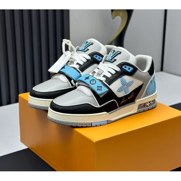 Louis Vuitton Louis Vuitton LV Trainer Black/White/Light Blue Sneakers Multicolor
