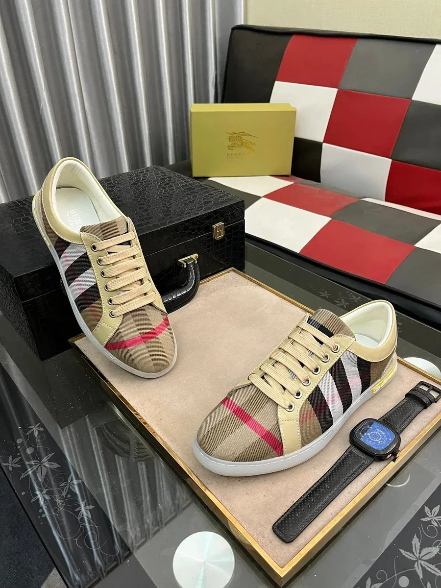 Burberry Burberry Classic Check Low Top Sneakers Beige/Red Beige - 1