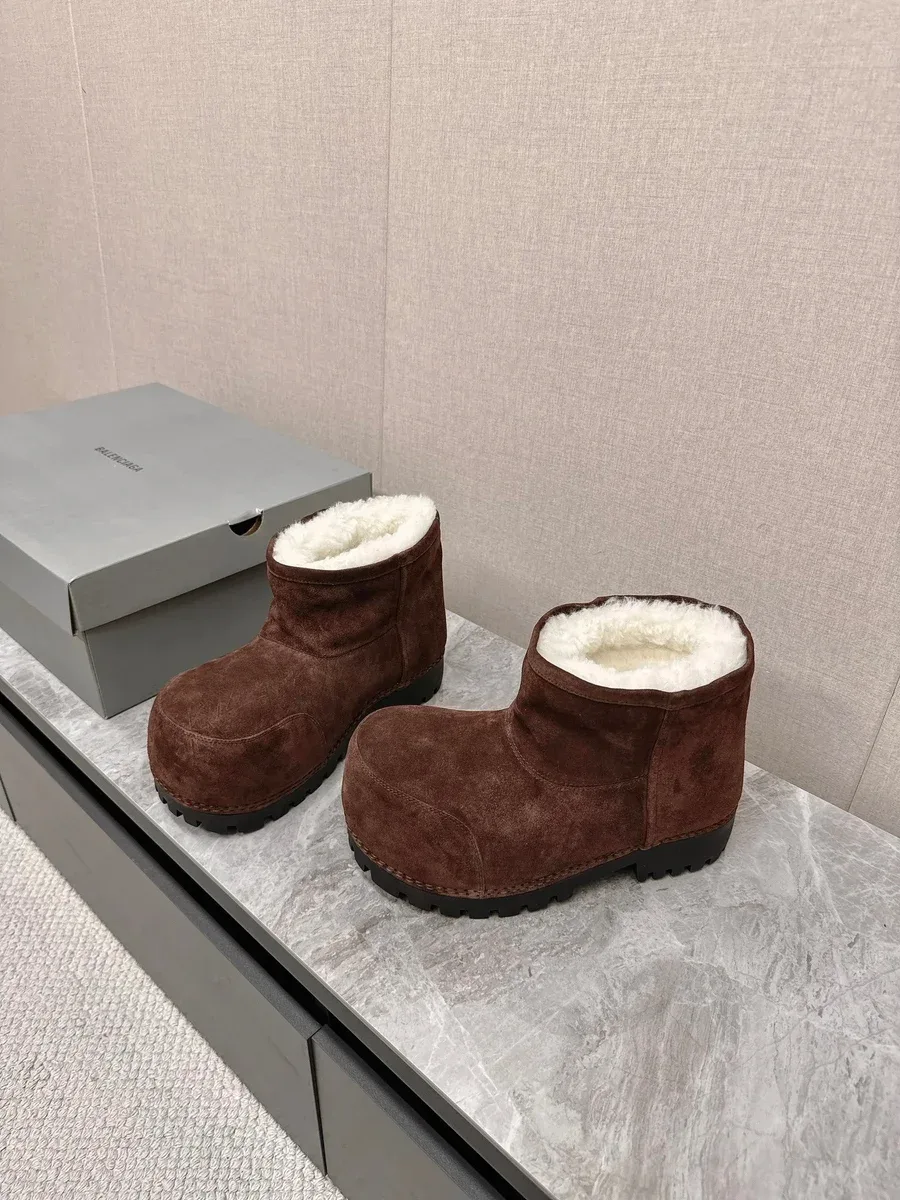 Balenciaga Balenciaga Tabi Low-Tone Brown Boots Brown - 1
