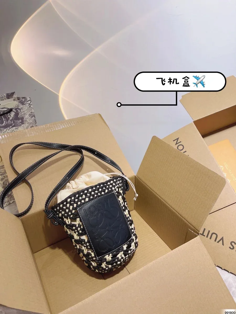 Loewe Loewe Puzzle Black & White Woven Bucket Bag Black - 1