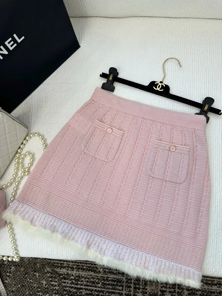Chanel Chanel Pink Knit Skirt with Fur Trim Pink