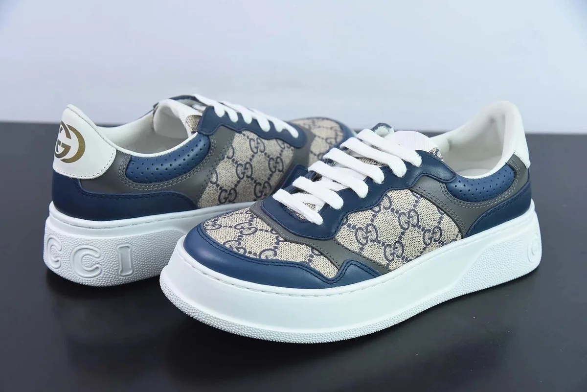 Gucci Gucci GG Supreme Blue & Beige Sneakers Blue - 1