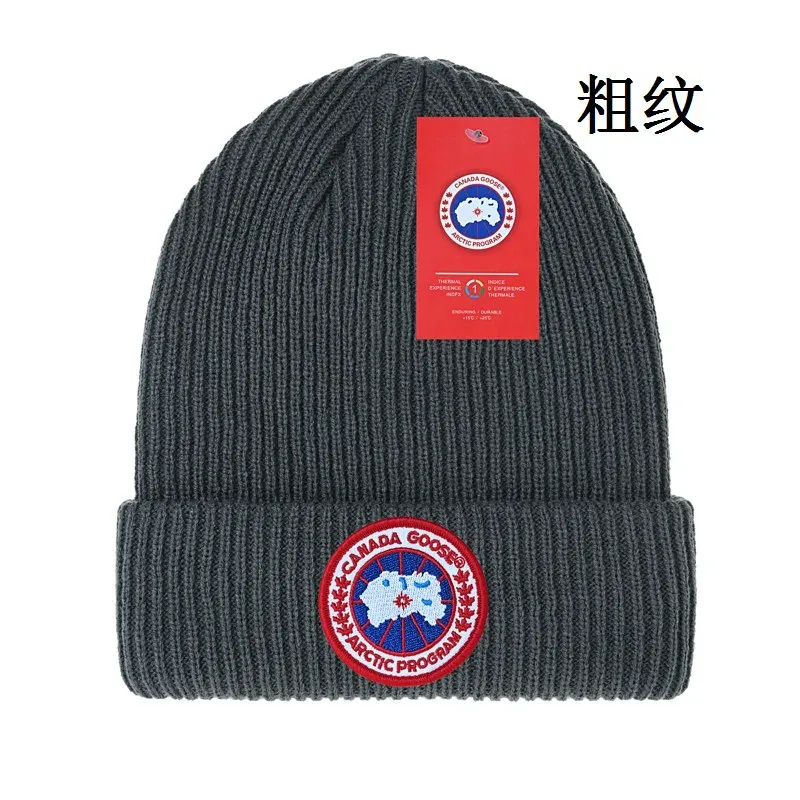 Canada Goose Canada Goose Arctic Program Deep Grey Ribbed Red Label Beanie Grey