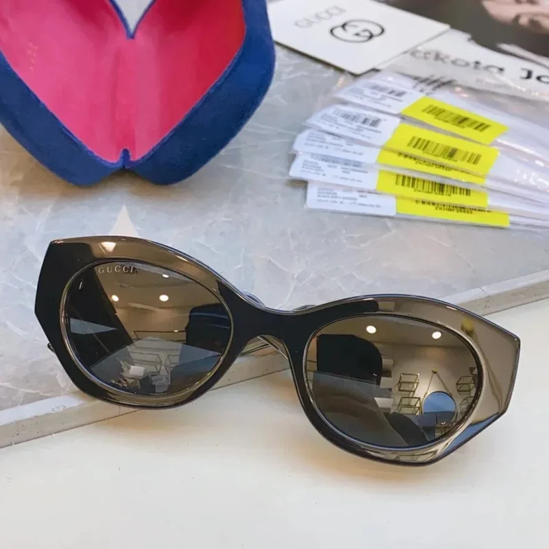 Gucci Gucci Black Cat-Eye Sunglasses Black - 1