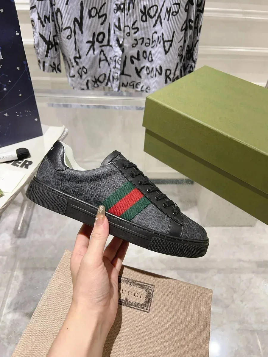 Gucci Gucci Ace Black Green-Red Stripe Sneakers Black