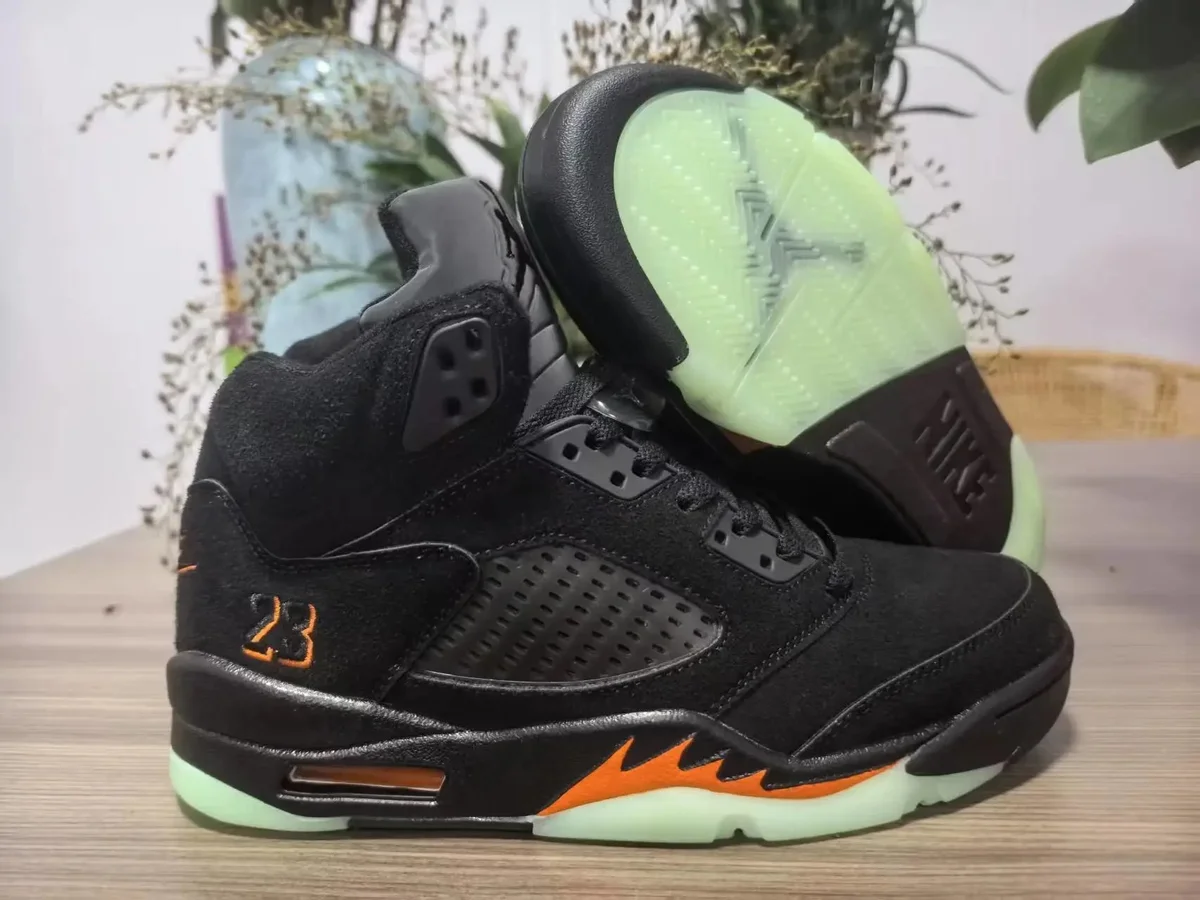 Nike Nike Air Jordan 5 'AJ5-万圣节' Sneakers Black - 1