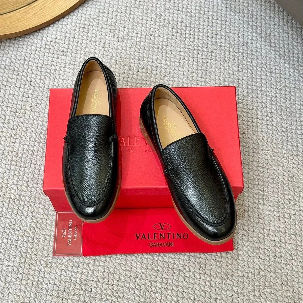 Valentino Garavani Black Grain Leather Loafers — Oopbuy Spreadsheet find