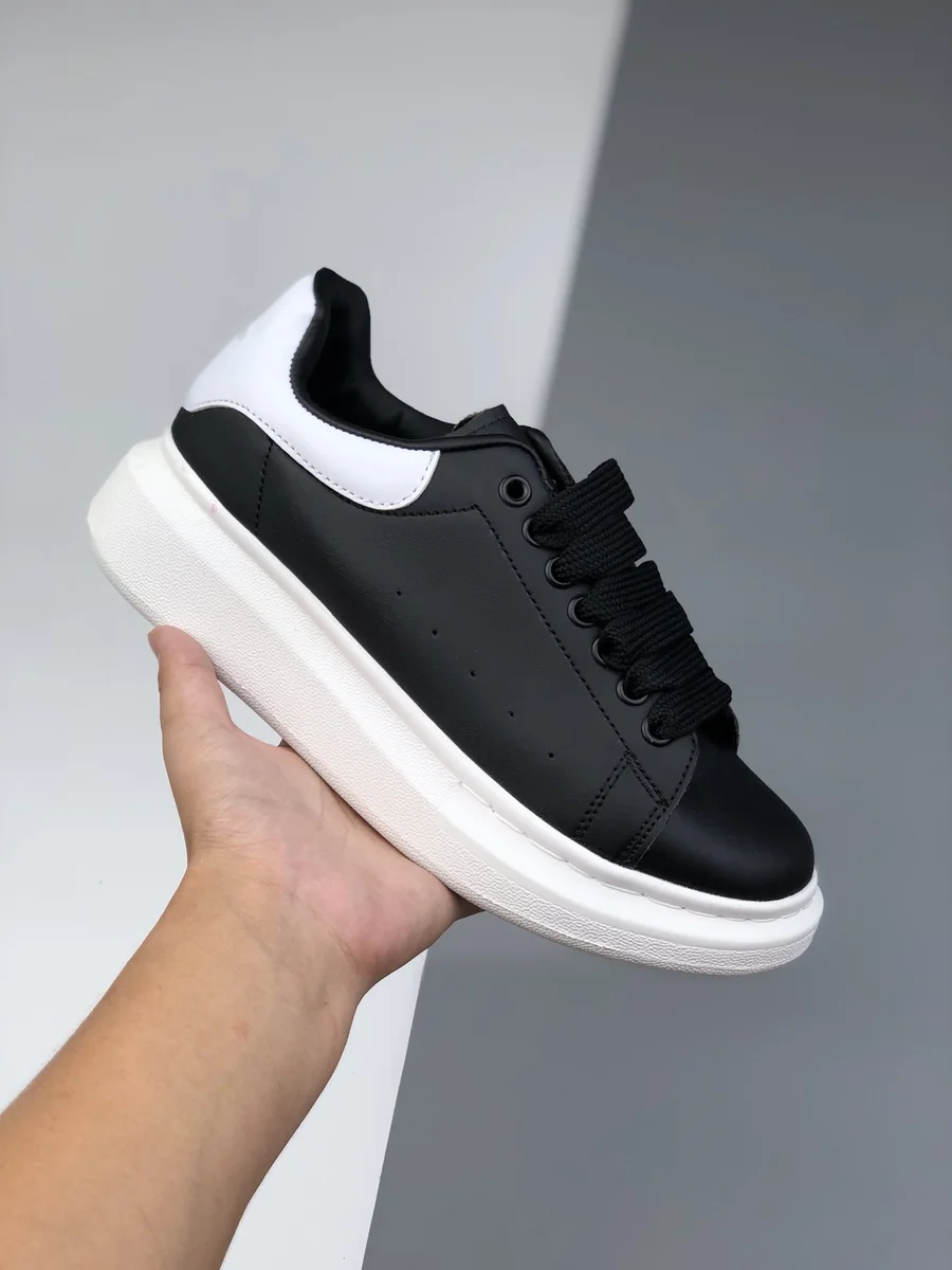 Alexander McQueen Alexander McQueen Oversized Black/White Platform Sneakers Black