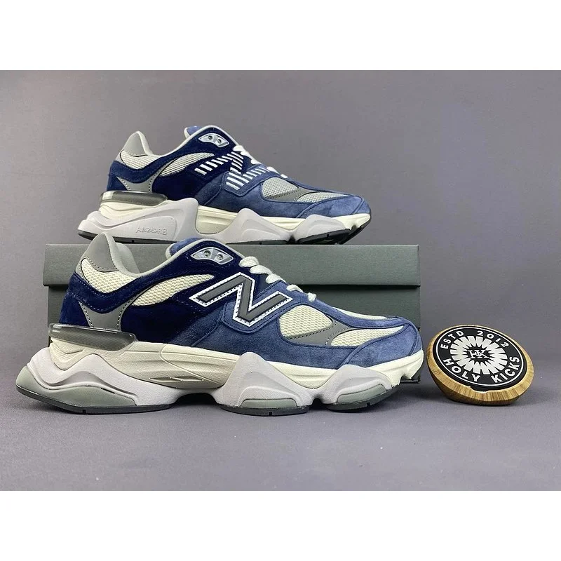 New Balance New Balance 900 Made in UK Blue & White Sneakers Blue
