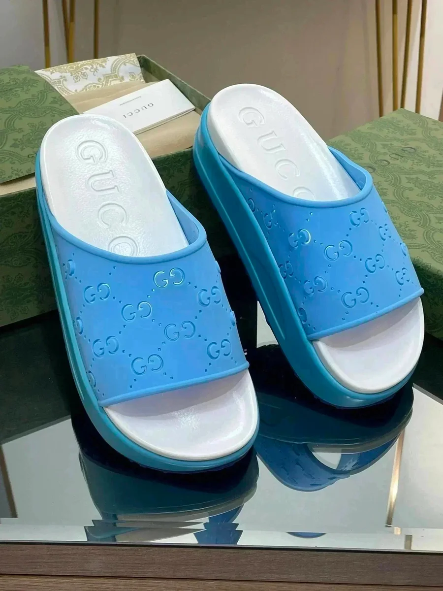 Gucci Gucci Interlocking G Blue/White Slide Sandals Blue
