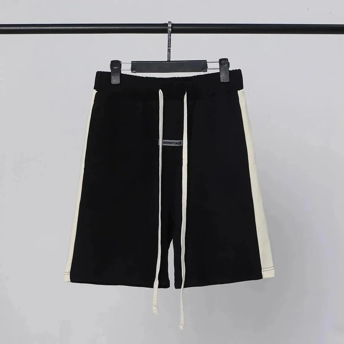 Fear of God Fear of God Essentials Black & White Side Stripe Shorts Black - 1