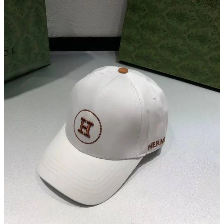 Hermès Hermès H Logo Cap White Headwear White