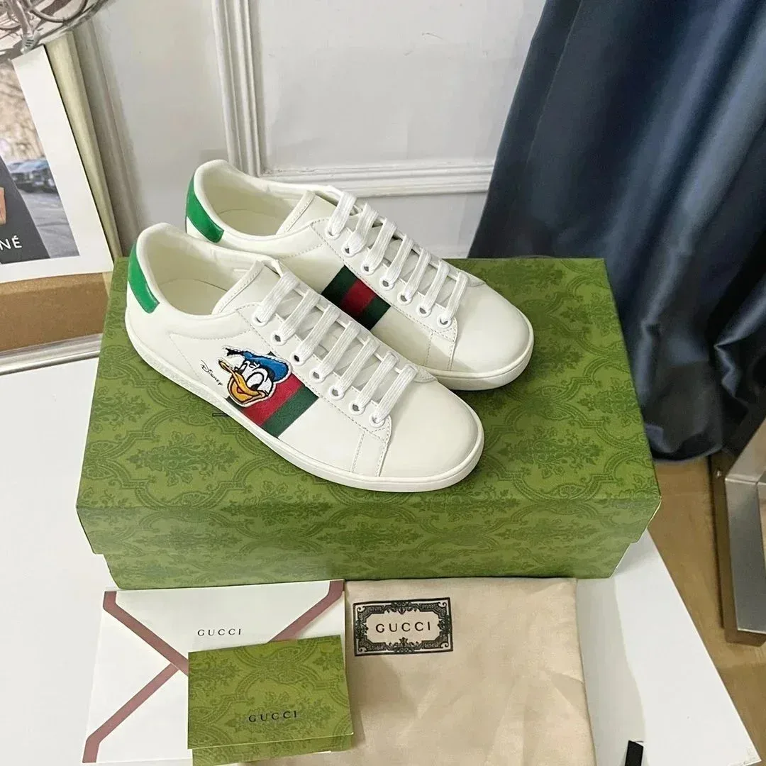 Gucci Gucci Ace White/Green-Red Stripe Sneakers White