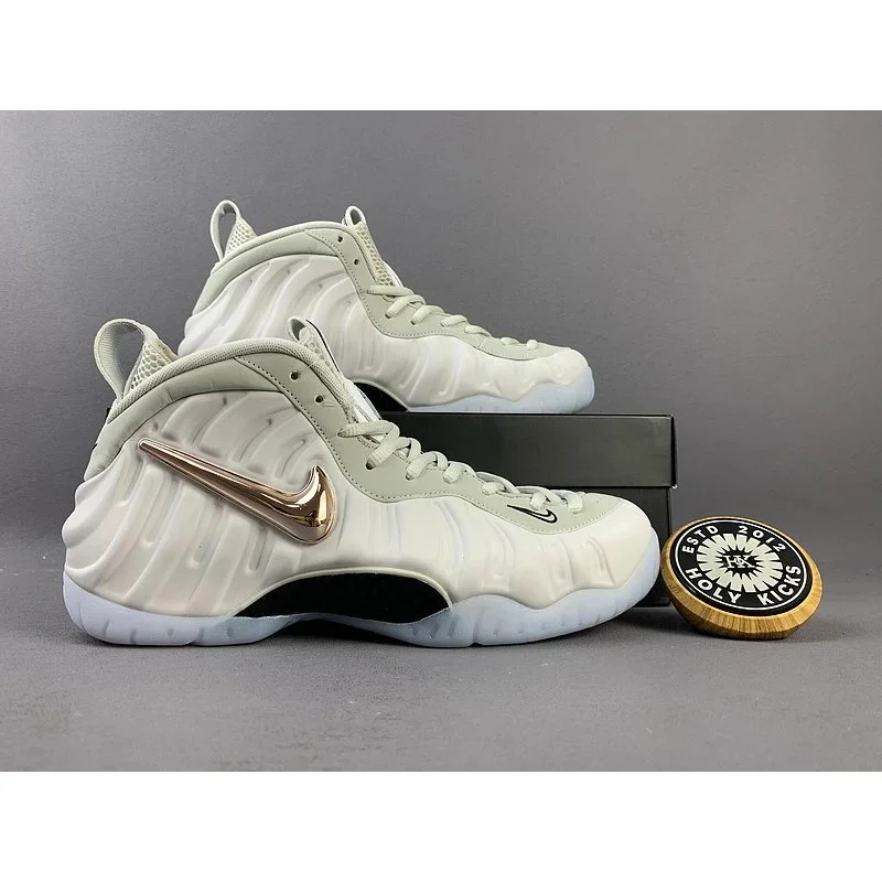 Nike Nike Air Foamposite One Sail/Gold Metallic Sneakers White - 1