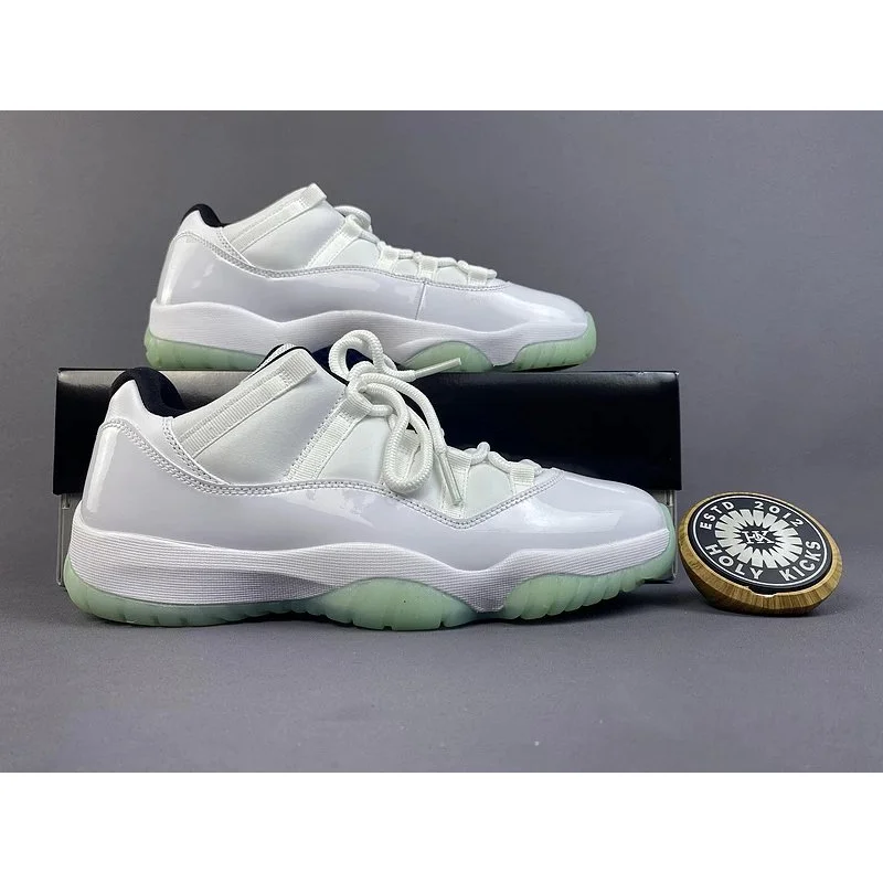 Nike Nike Air Jordan 11 Low 'White Cement' Sneakers White