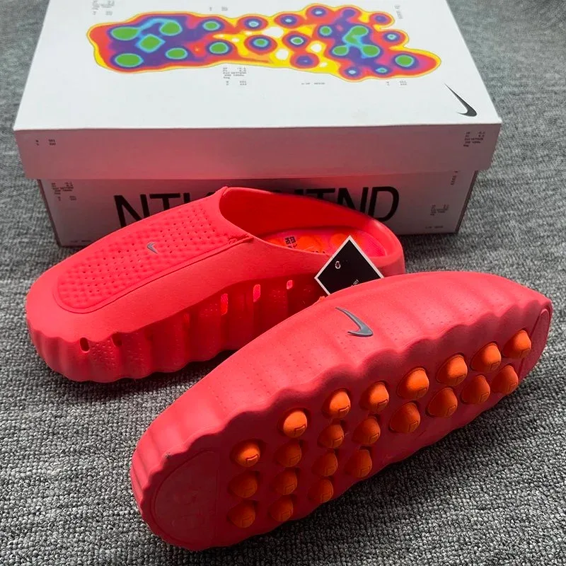 Nike Nike Air Max Moon Flyknit Coral Slippers Red - 1