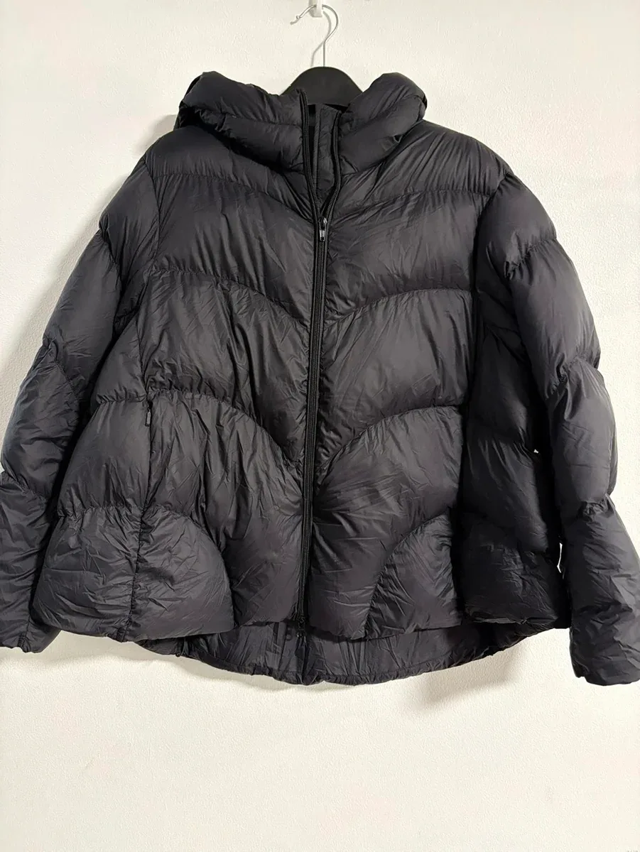 Maison Mihara Yasuhiro Maison Mihara Yasuhiro MMY Blakey Black Hooded Puffer Jacket Black - 1