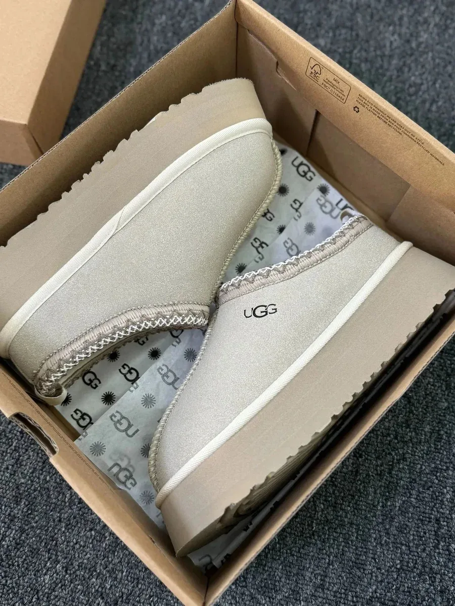 UGG UGG Classic Short Mustard Seed Thick Sole Snow Boot Brown