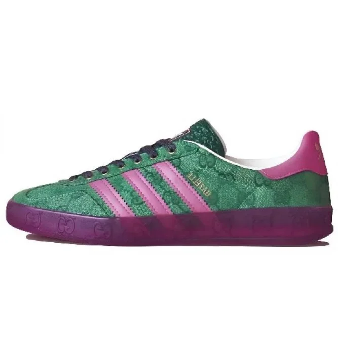 Gucci Gucci GG Supreme Green Pink Sneakers Green - 1