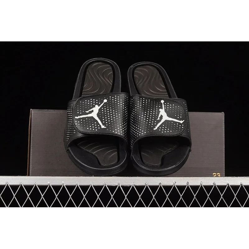 Nike Nike Air Jordan 350 V2 Black White Slippers Black - 1