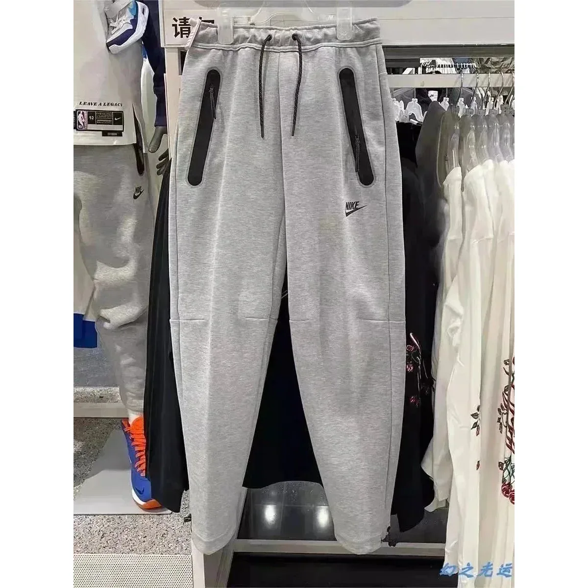 Nike Nike Tech Fleece Heather Grey Sweatpants Grey