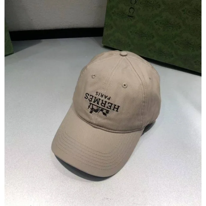 Hermès Hermès Beige Logo Embroidered Baseball Cap Beige