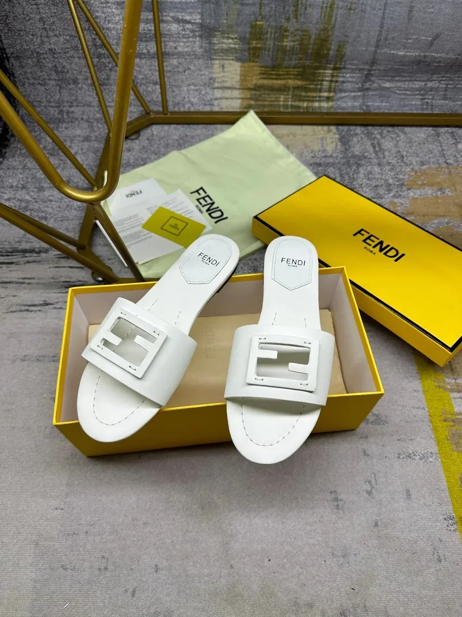Fendi Fendi Iconic FF Logo White Sandals White
