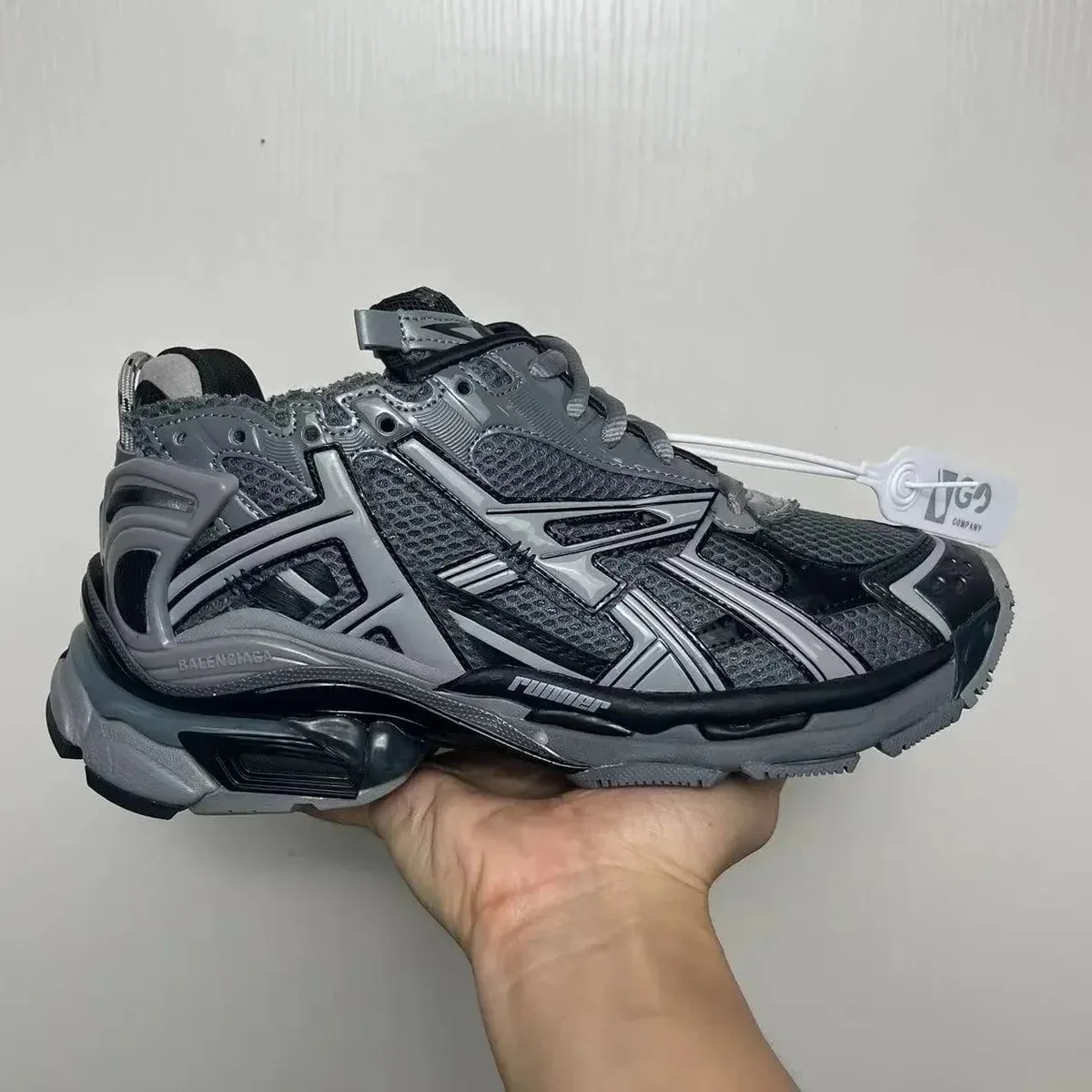 Balenciaga Balenciaga Runner Grey/Black Sneakers Grey