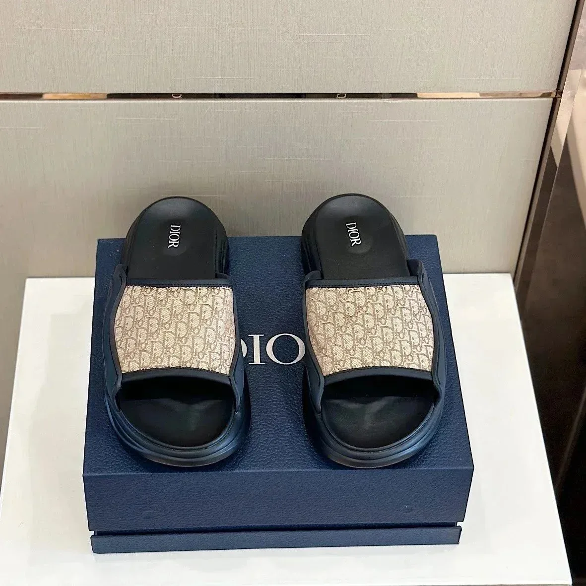 Dior Dior Oblique Beige/Black Slides Beige