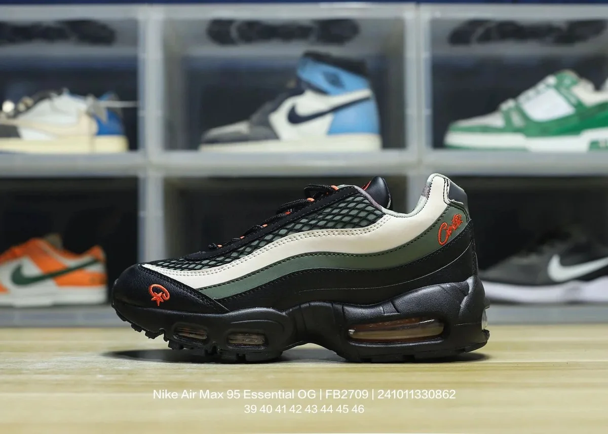 Nike Nike Air Max 95 Essential OG Black Olive Orange Sneakers Black - 1