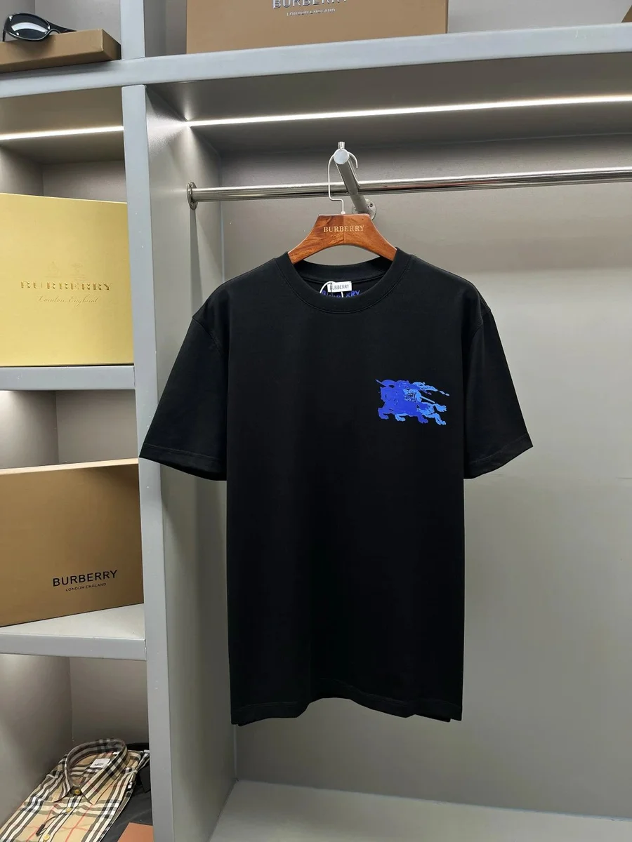 Burberry Burberry Black Horse & Groom Print T-Shirt Black - 1