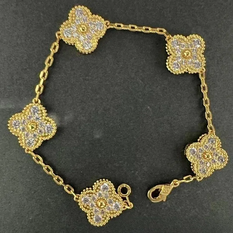 Van Cleef & Arpels Van Cleef & Arpels Alhambra BB-14 Yellow Gold Bracelet Gold