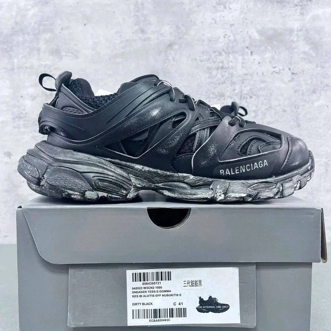Balenciaga Balenciaga Track 3.0 Dirty Black Sneakers Black - 1