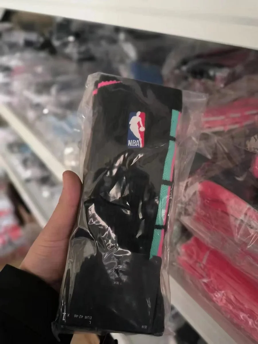Other NBA Logo Socks Black/Pink/Teal Black - 1
