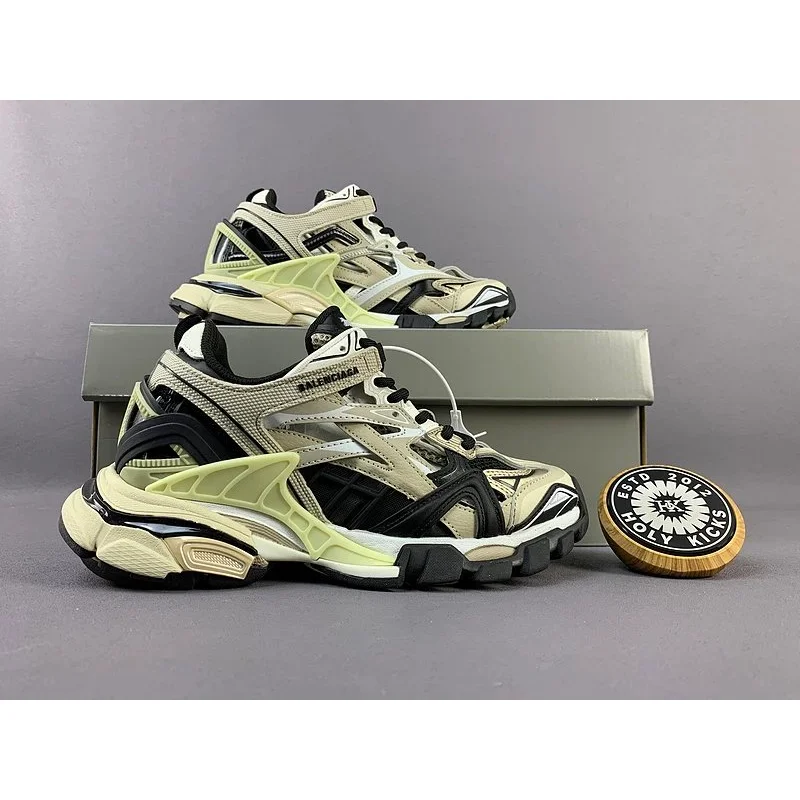 Balenciaga Balenciaga Track.3.0 Triple White Sneakers White - 1
